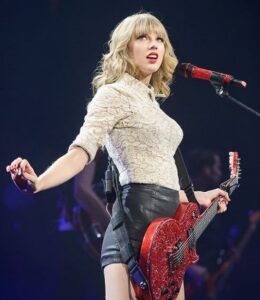 Taylor Swift Performing Red